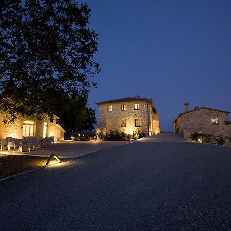 Villa Il Castagno Wine & Resort Сиена Экстерьер фото