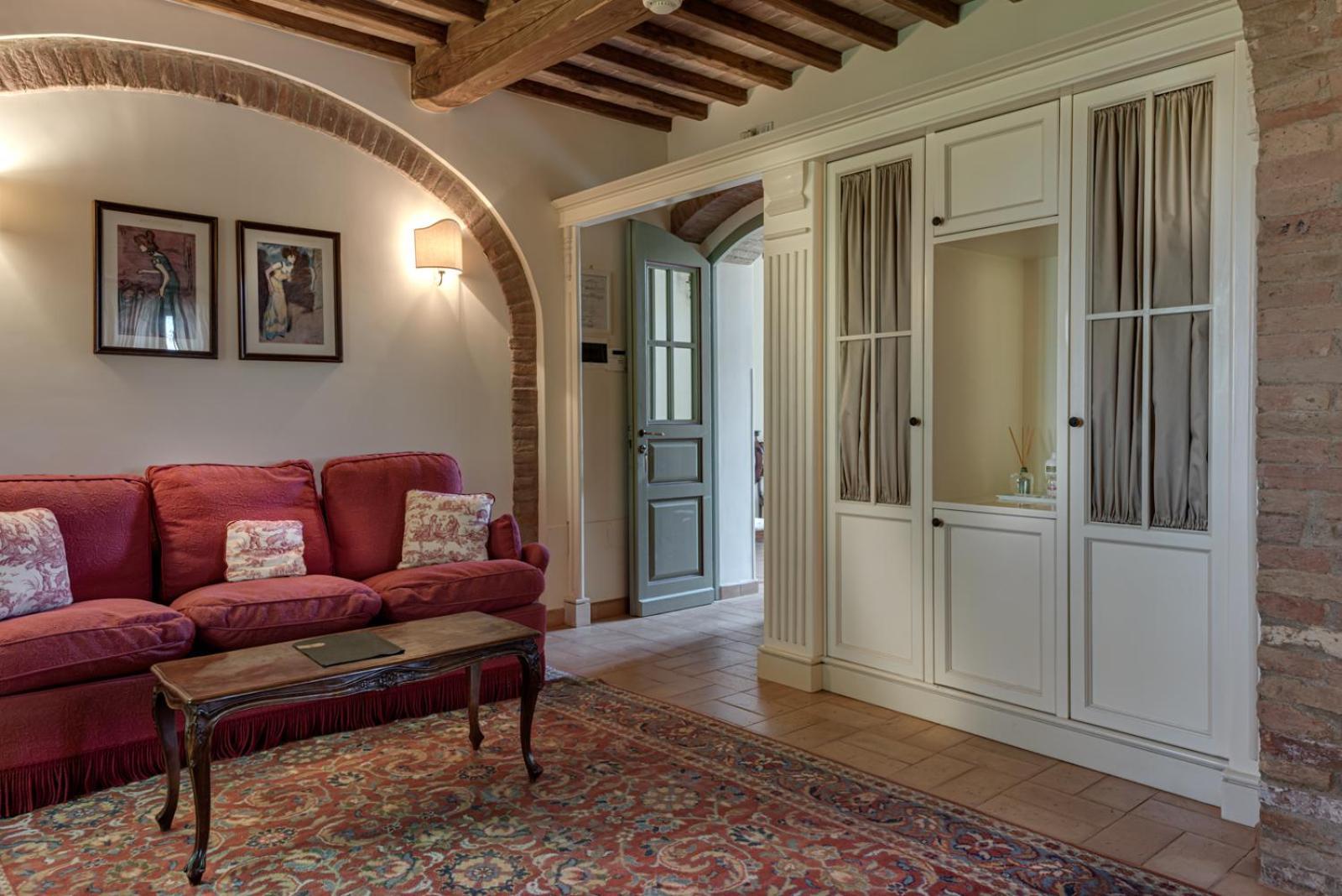 Villa Il Castagno Wine & Resort Сиена Экстерьер фото