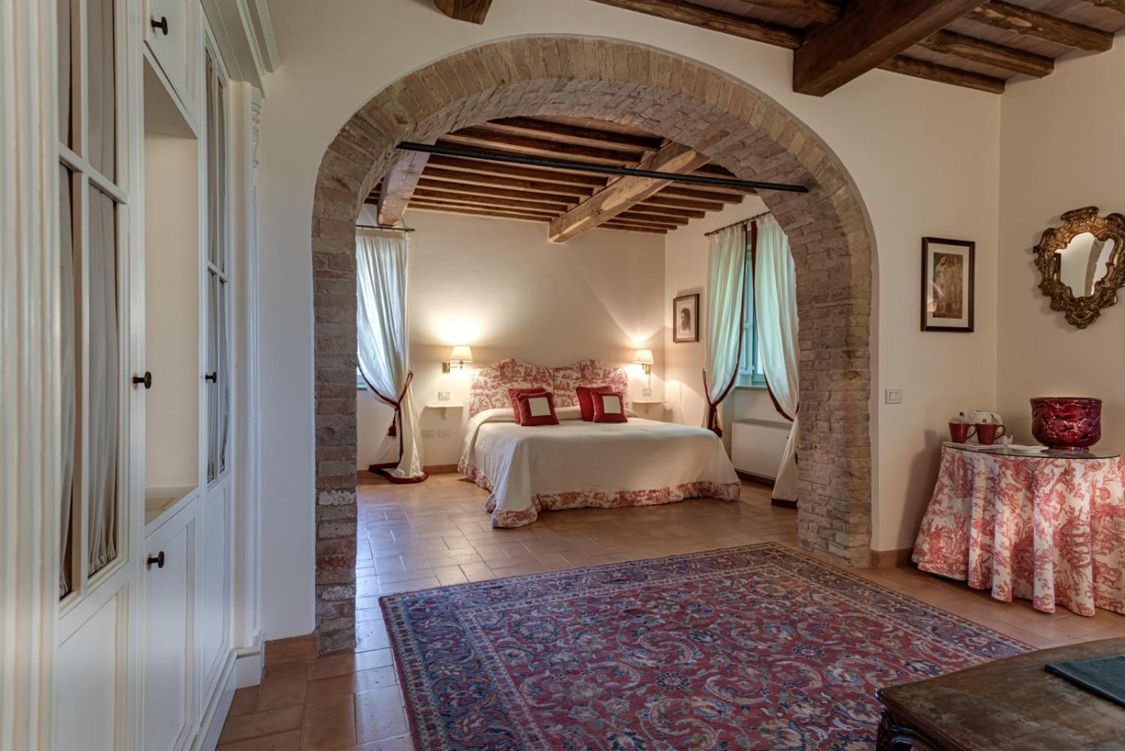 Villa Il Castagno Wine & Resort Сиена Экстерьер фото