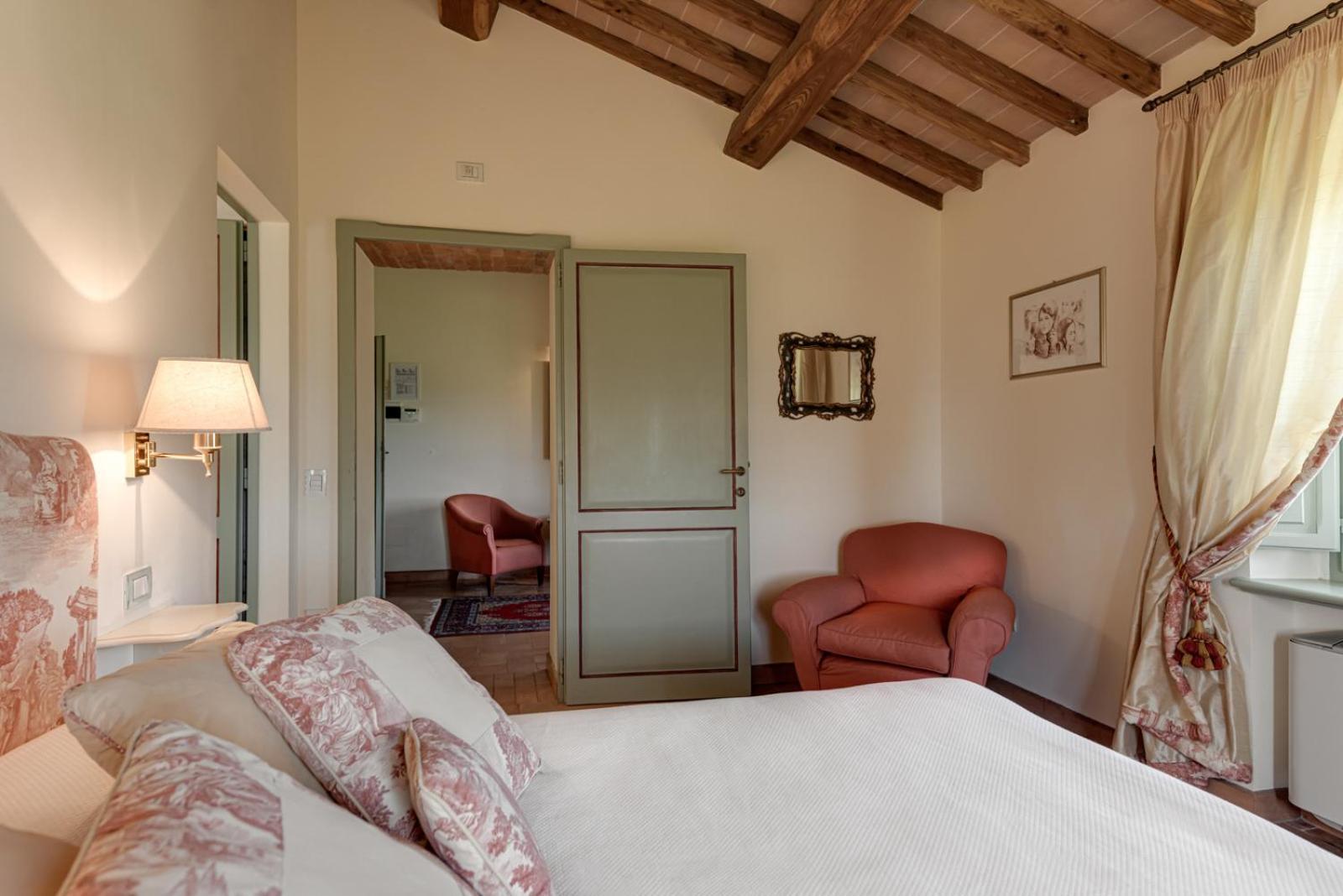 Villa Il Castagno Wine & Resort Сиена Экстерьер фото