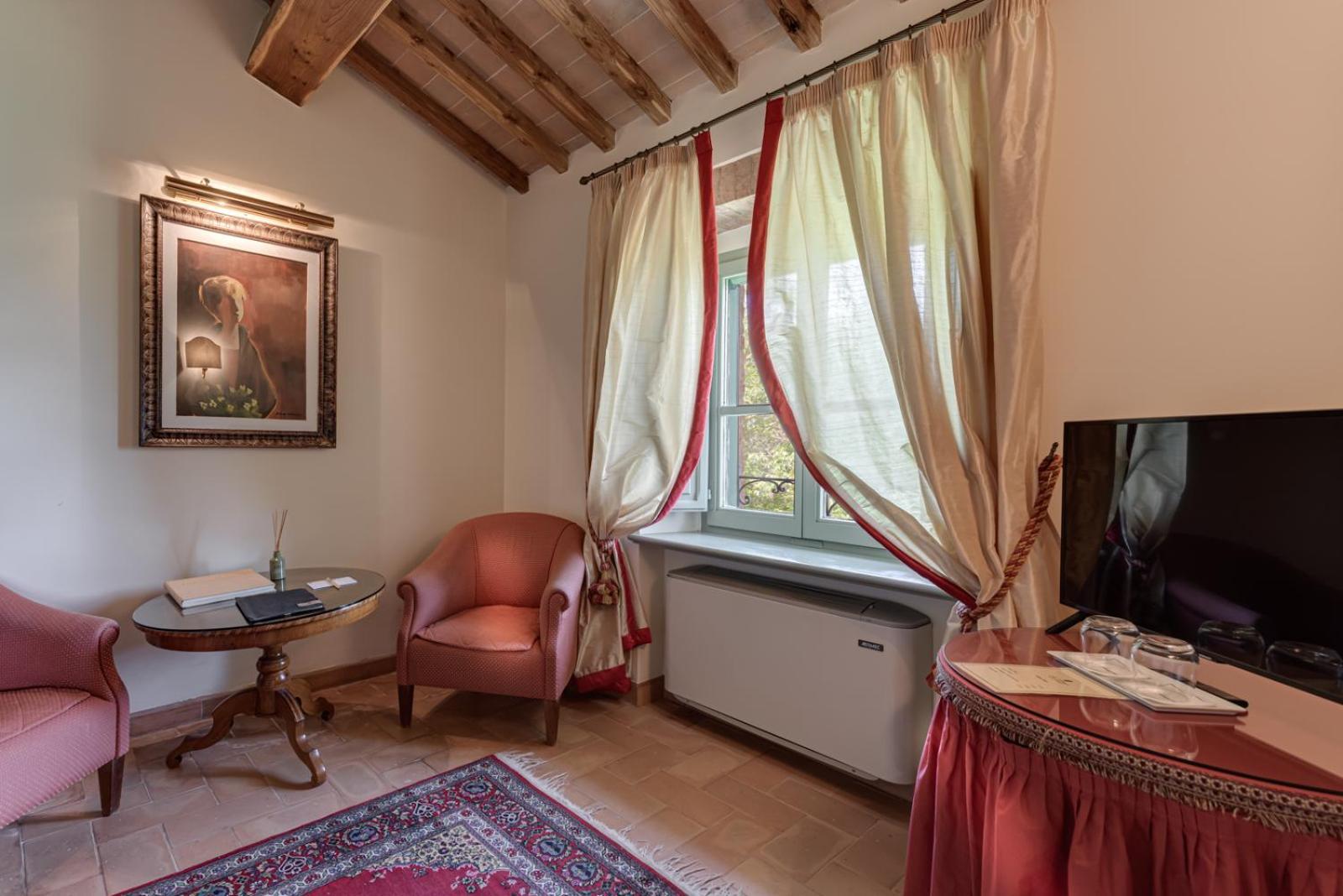 Villa Il Castagno Wine & Resort Сиена Экстерьер фото