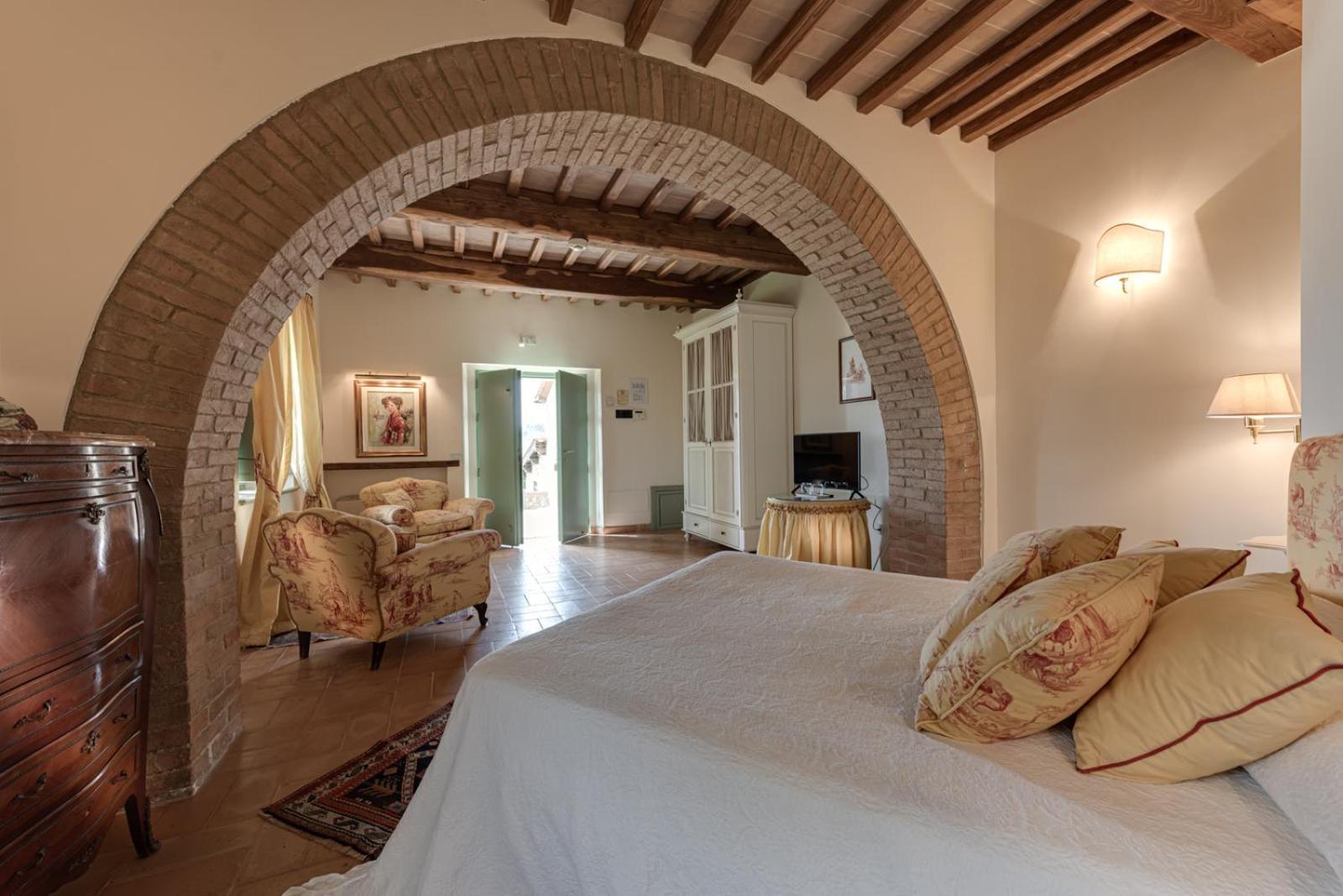 Villa Il Castagno Wine & Resort Сиена Экстерьер фото