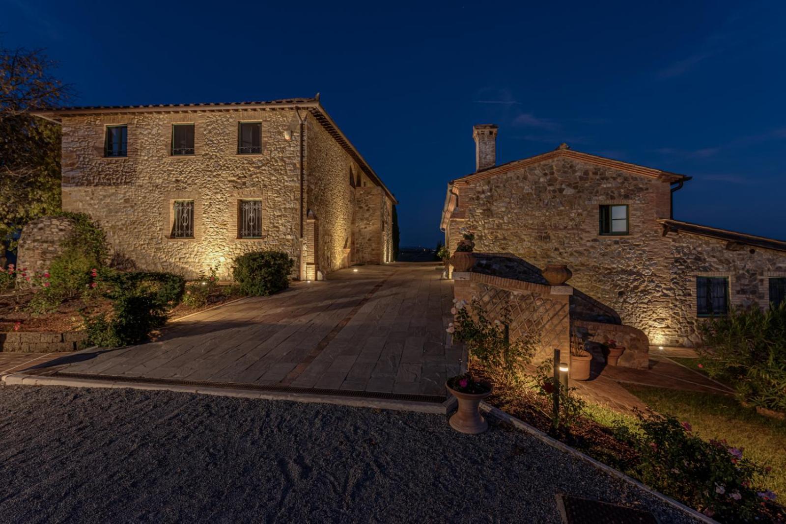 Villa Il Castagno Wine & Resort Сиена Экстерьер фото